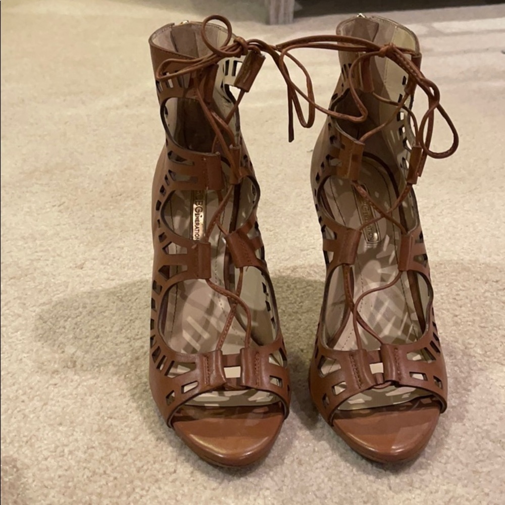 BCBG Generation nude heels